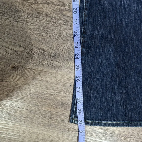 Levi's Bootcut Jeans - Picture 7 of 7
